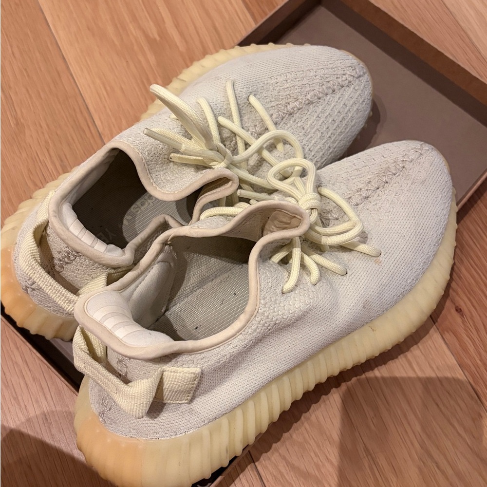 adidas Yeezy Boost 350 V2 Cream White Sneakers